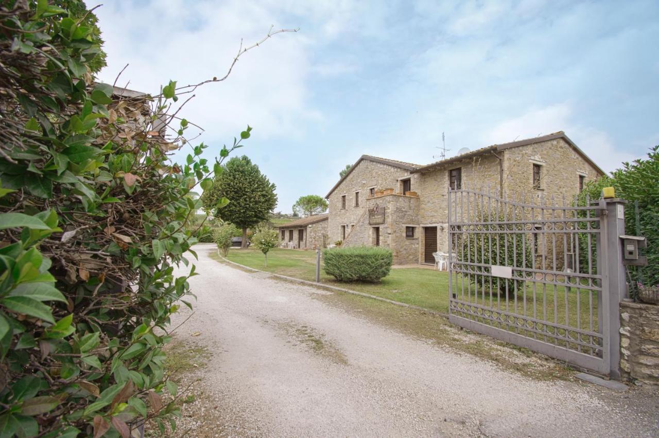 Casa Vacanze Vecchio Granaio Magione Exteriör bild
