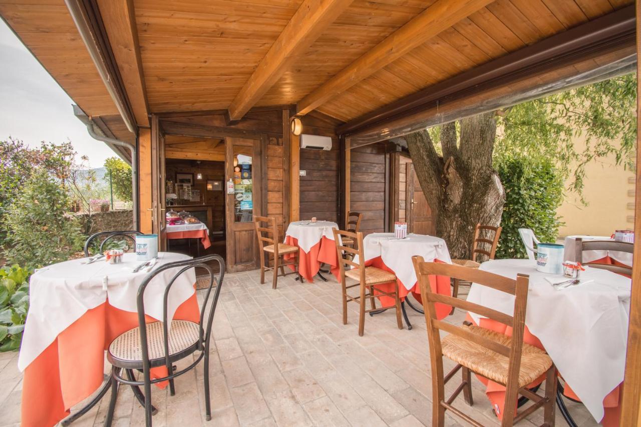 Casa Vacanze Vecchio Granaio Magione Exteriör bild