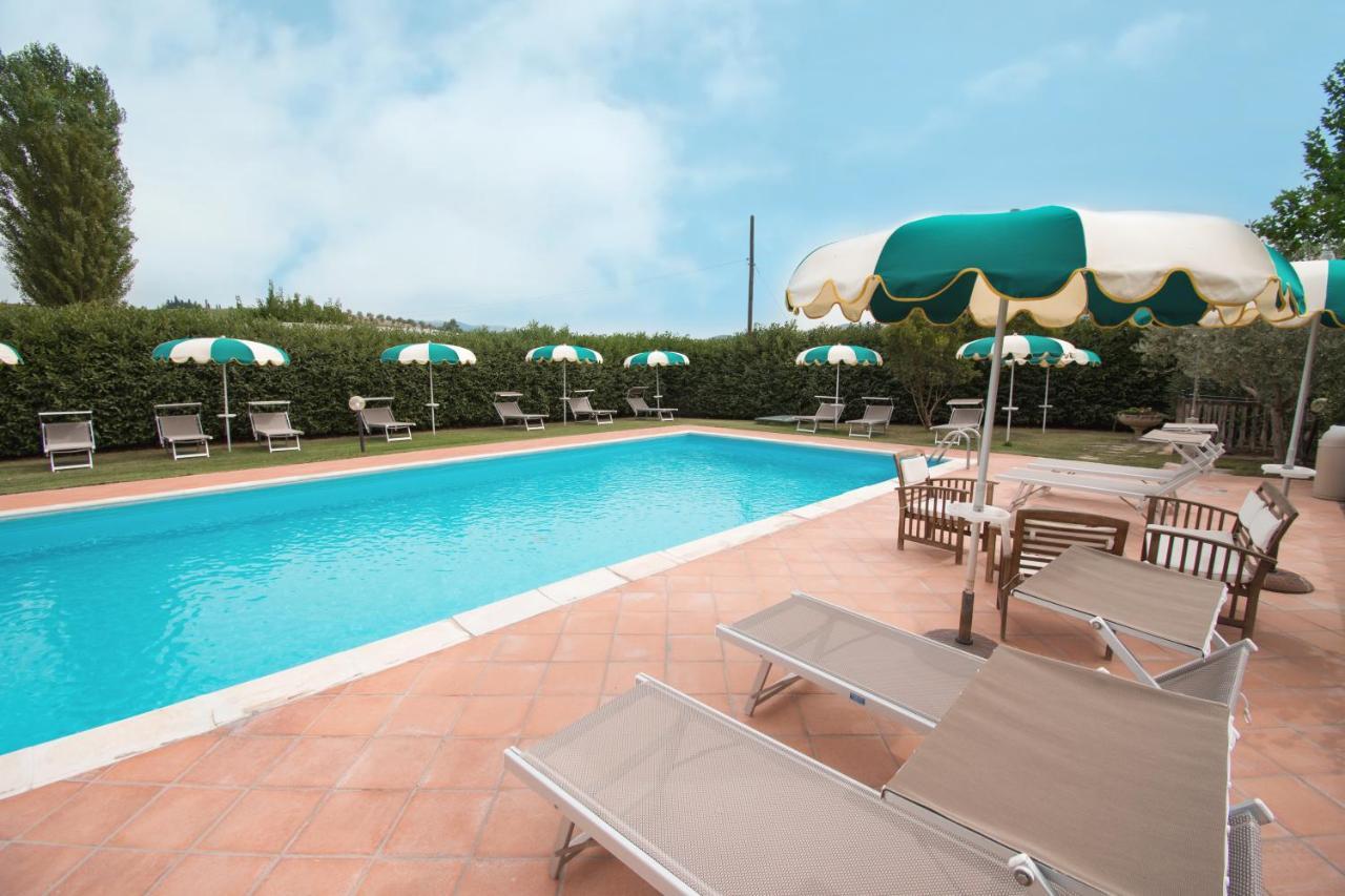 Casa Vacanze Vecchio Granaio Magione Exteriör bild