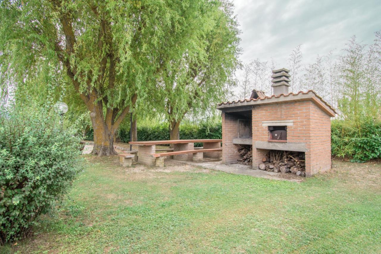 Casa Vacanze Vecchio Granaio Magione Exteriör bild