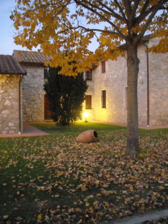 Casa Vacanze Vecchio Granaio Magione Exteriör bild