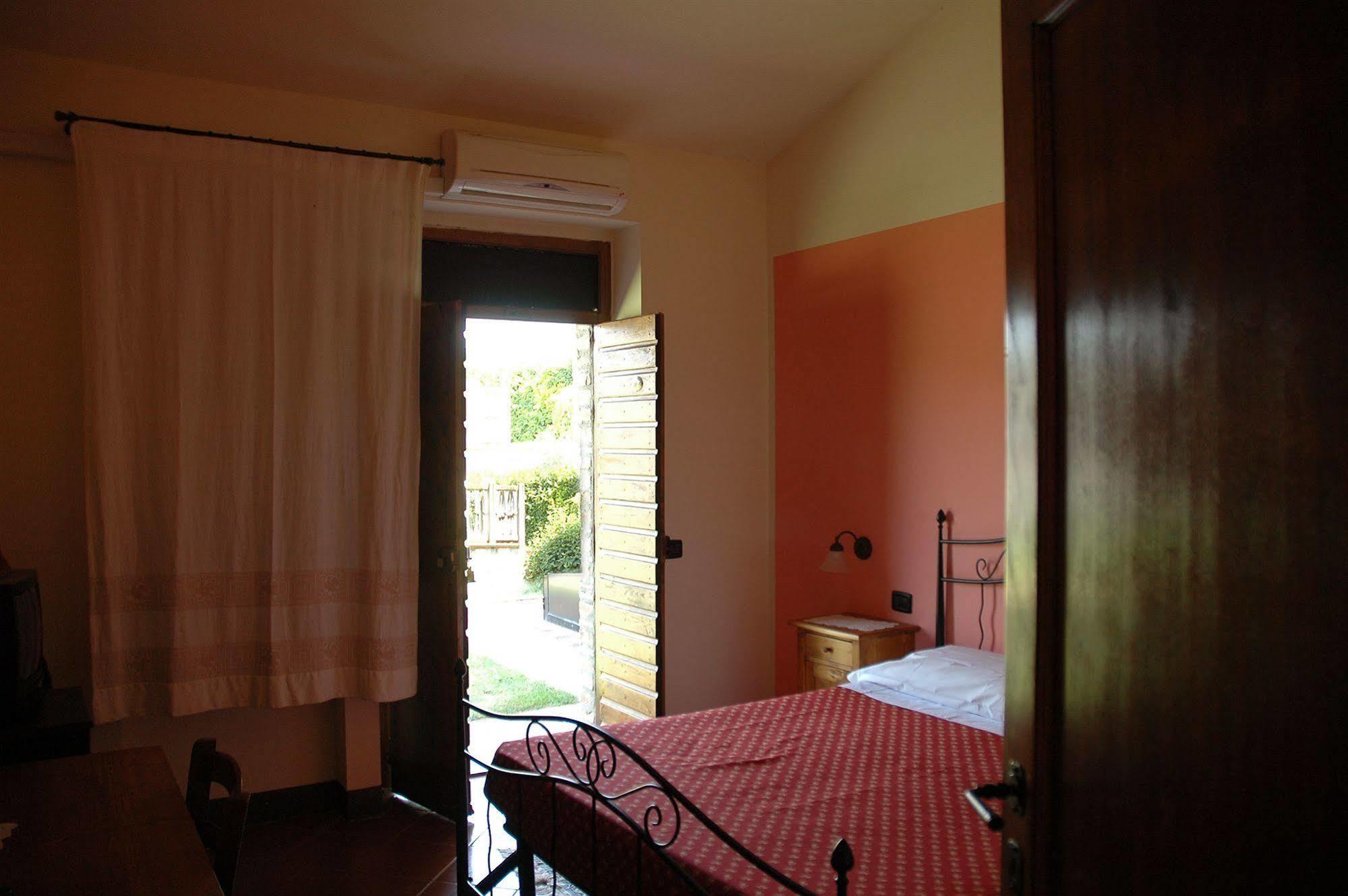 Casa Vacanze Vecchio Granaio Magione Exteriör bild