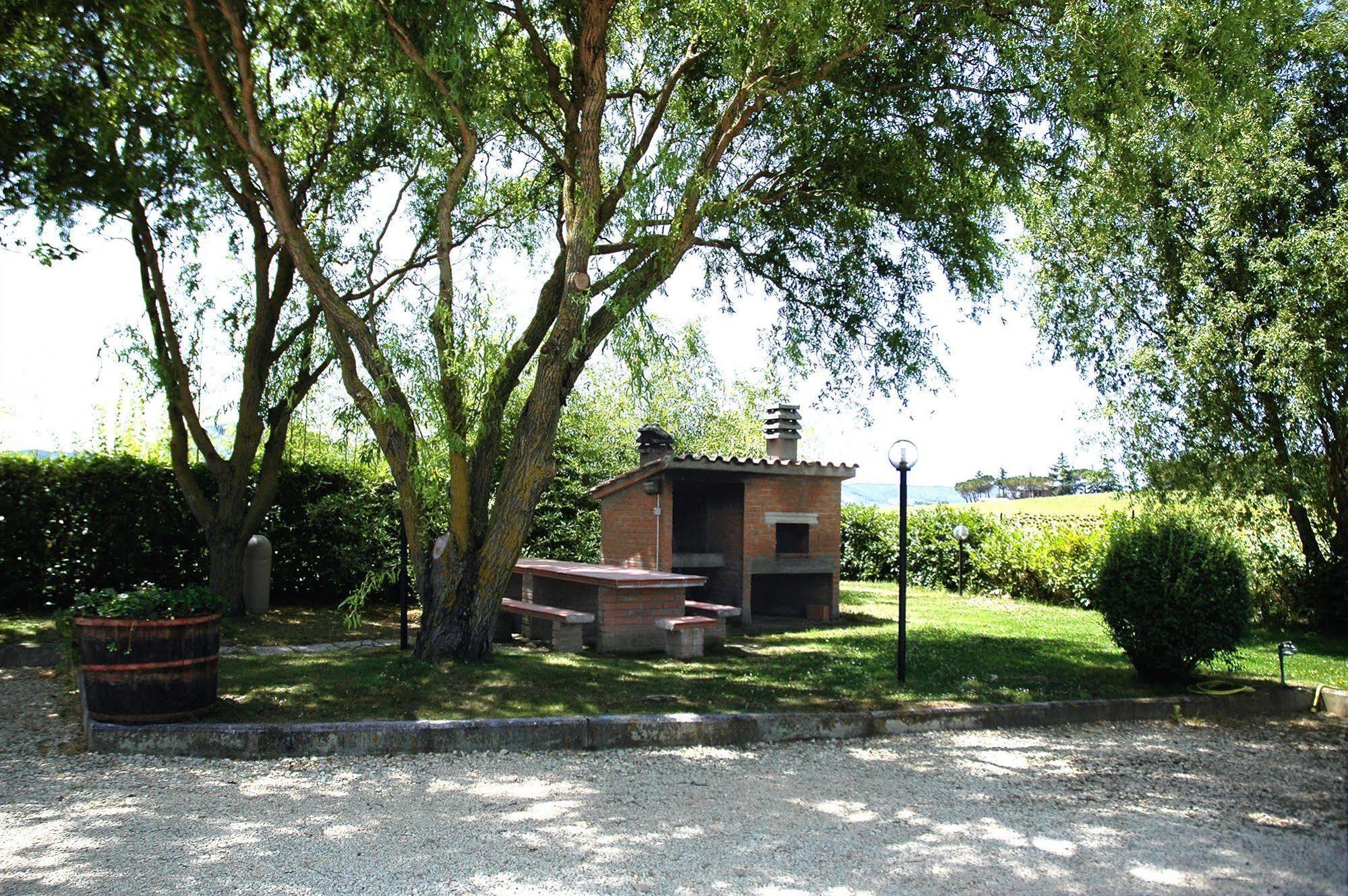 Casa Vacanze Vecchio Granaio Magione Exteriör bild